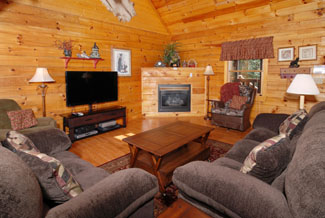 Tennessee Four Bedroom Vacation Cabin Rental with a comfortable living room